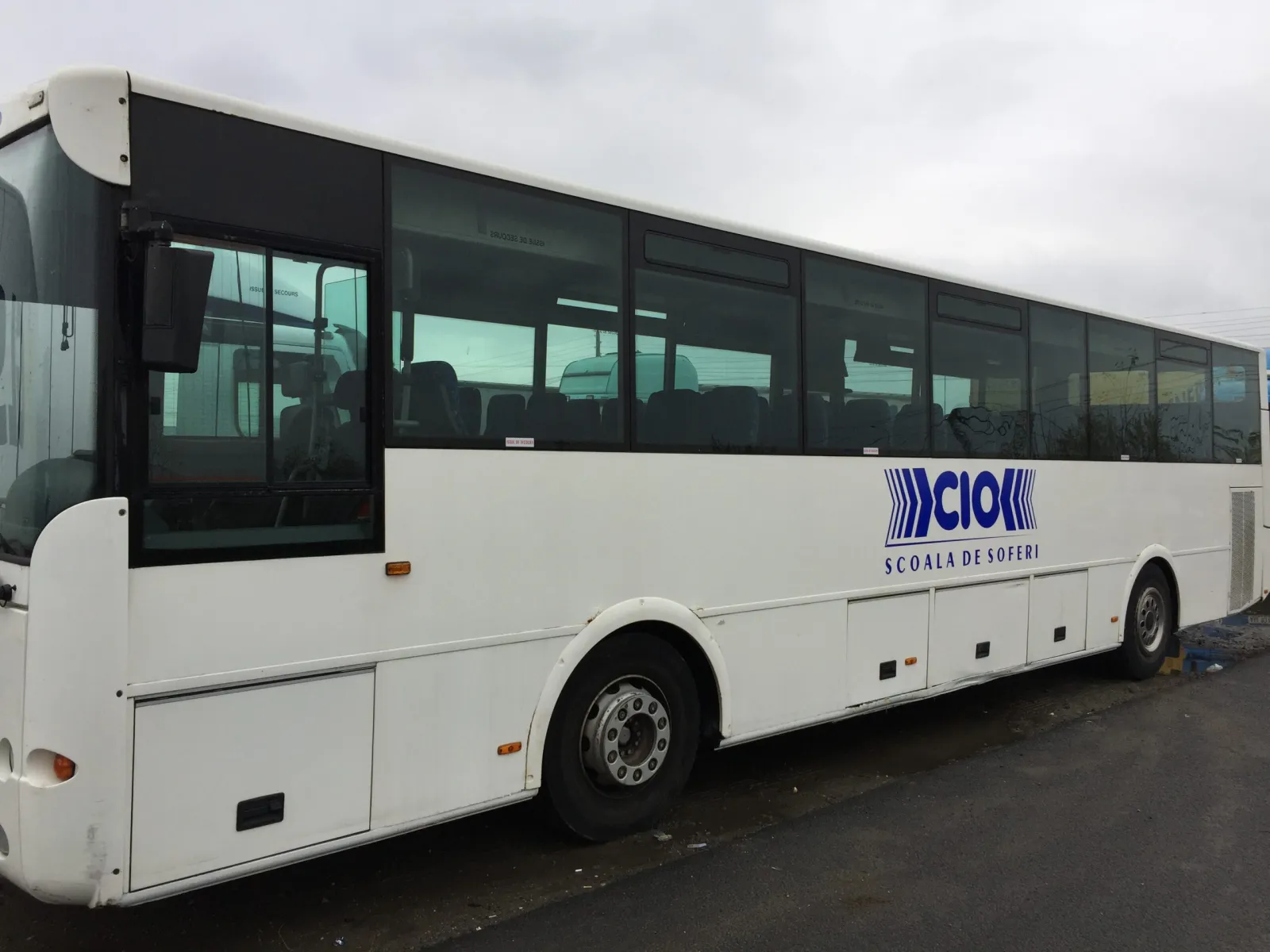 Autobuzul Renault Ponticelli al școlii CIO, pentru categoria D